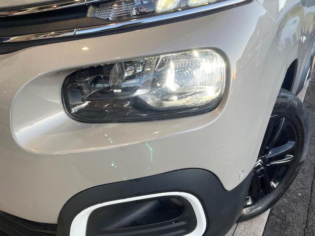 ���k�d�c�w�b�h���C�g�F��ԑ��s�����ǍD�Ȏ��E���m�ۂ����S���ĉ^�]�ł��鍂�P�x�k�d�c�w�b�h���C�g�𑕔��I�_�����x�������A����d�͂��}�����Ă��܂��B