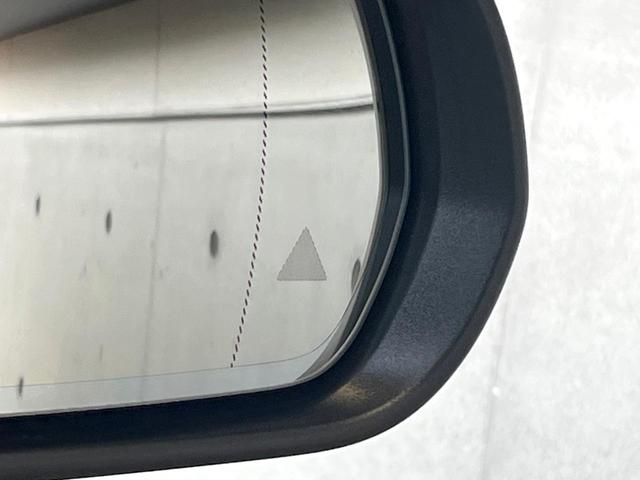 ���u���C���h�A�V�X�g�Z���T�[�F���p����̎Ԃ����m���A�h���C�o�[���Ԑ��ύX���s���ۂɁA�x�����Ƌ��ɒ��ӂ𑣂��Ă������S�x���@�\�ł��I