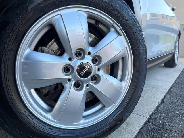 ＭＩＮＩ クーパー　ＬＥＤライトＰＫＧ　カメラ／パーキングアシストＰＫＧ　ペッパーＰＫＧ　禁煙車　純正ナビ　リアビューカメラ　インテリジェントセーフティー　ＥＴＣ　Ｂｌｕｅｔｏｏｔｈ（63枚目）