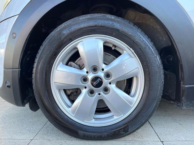 ＭＩＮＩ クーパー　ＬＥＤライトＰＫＧ　カメラ／パーキングアシストＰＫＧ　ペッパーＰＫＧ　禁煙車　純正ナビ　リアビューカメラ　インテリジェントセーフティー　ＥＴＣ　Ｂｌｕｅｔｏｏｔｈ（65枚目）