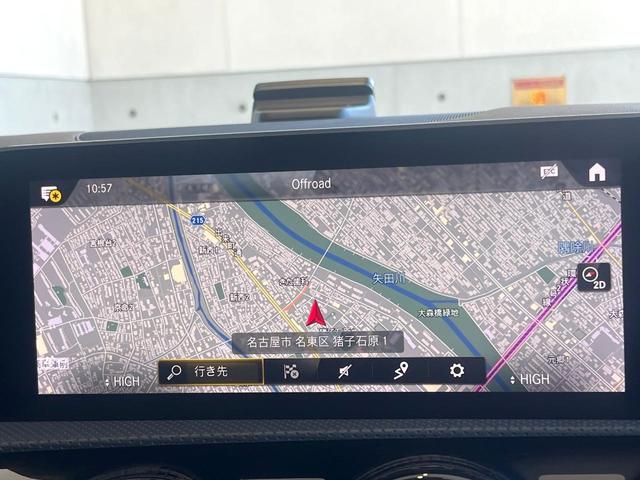 �������i�r�F��̊��̂���i�r�́A����������ԓ������o���Ă���܂��B�I�[�f�B�I�@�\���[�����Ă���܂��̂ŁA�^�]�����y���߂܂���