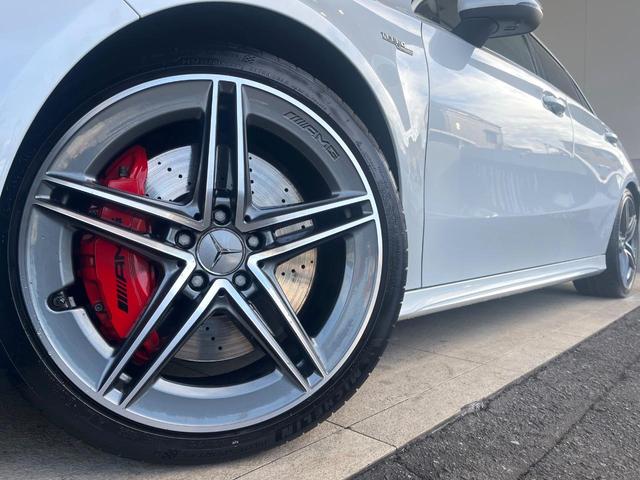 Ａクラス Ａ４５　Ｓ　４マチック＋　アドバンスドＰＫＧ　パノラミックスライディングルーフ　純正ナビ　禁煙車　全周囲カメラ　ディストロニックプラス　ＥＴＣ　Ｂｌｕｅｔｏｏｔｈ　フルセグ　メモリーシート　シートヒーター　ＬＥＤヘッドライト（15枚目）