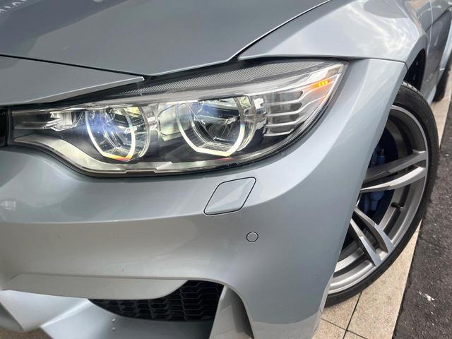 ���k�d�c�w�b�h���C�g�F�������k�d�c�w�b�h���C�g�ŁA���S�^�]���x����ǍD�Ȏ��E���I