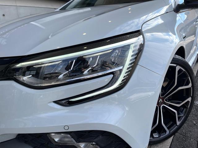 ���k�d�c�w�b�h���C�g�F��ԑ��s�����ǍD�Ȏ��E���m�ۂ����S���ĉ^�]�ł��鍂�P�x�k�d�c�w�b�h���C�g�𑕔��I�_�����x�������A����d�͂��}�����Ă��܂��B