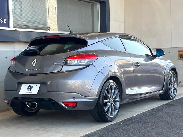 �������x�̃K���X�疌�ŝ����͂������A�㎿�ȃc���E����������B���O����_���J�����؂Ȉ��Ԃ�ی삵�A�F�����E�򉻂�h�~�B�u�e�X�v���b�V���R�[�g�v�A�u�e�v���~�b�T�R�[�g�v���炨�I�т��������܂��B