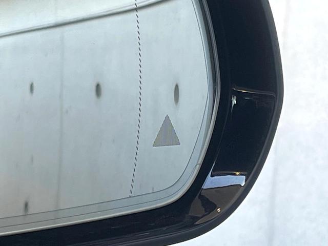 ���u���C���h�A�V�X�g�Z���T�[�F���p����̎Ԃ����m���A�h���C�o�[���Ԑ��ύX���s���ۂɁA�x�����Ƌ��ɒ��ӂ𑣂��Ă������S�x���@�\�ł��I