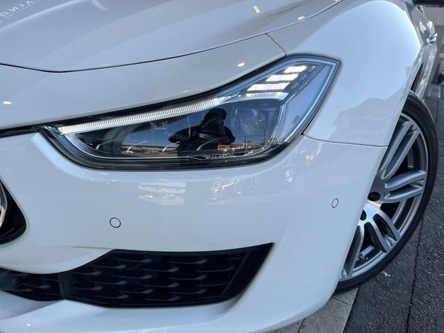 ���k�d�c�w�b�h���C�g�F��ԑ��s�����ǍD�Ȏ��E���m�ۂ����S���ĉ^�]�ł��鍂�P�x�k�d�c�w�b�h���C�g�𑕔��I�_�����x�������A����d�͂��}�����Ă��܂��B