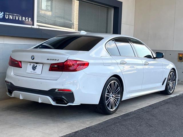 �������x�̃K���X�疌�ŝ����͂������A�㎿�ȃc���E����������B���O����_���J�����؂Ȉ��Ԃ�ی삵�A�F�����E�򉻂�h�~�B�u�e�X�v���b�V���R�[�g�v�A�u�e�v���~�b�T�R�[�g�v���炨�I�т��������܂��B