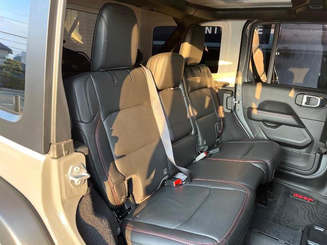 ����ȁF��l����Ԃ��Ă��������������Ȃ��قǁA�������L�X���Ă���܂��B