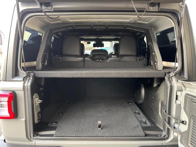 ���g�����N���[���F����L������e�X�y�[�X�I���ꂾ���̍L��������΂��������⃌�W���[�Ȃǂɂ��œK�ł��I�g�p�������Ȃ����ꂢ�ȏ�Ԃ��ێ����Ă���܂��B