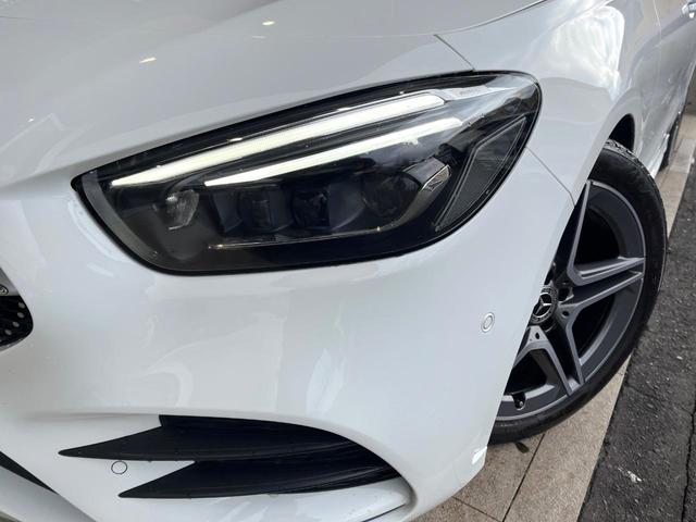 ���k�d�c�w�b�h���C�g�F�������k�d�c�w�b�h���C�g�ŁA���S�^�]���x����ǍD�Ȏ��E���I