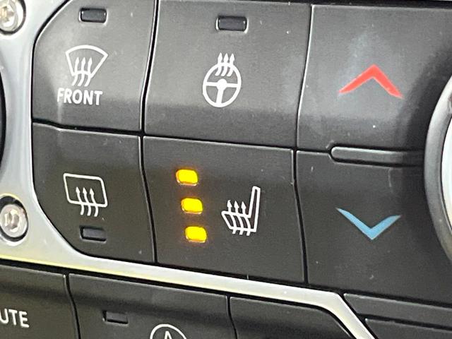 ジープ・ラングラーアンリミテッド リミテッドＥＤウィズサンライダフリップＴフォーハドＴ　特別仕様車　ブラックレザーシート　シートヒーター　純正ナビ　Ｂｌｕｅｔｏｏｔｈ　アップルカープレイ　ブラック革貼インパネ加飾　レーダークルーズコントロール　バックカメラ　ハンドルヒーター　１オーナー（9枚目）