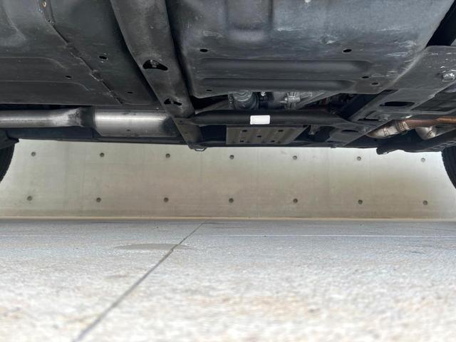 ジープ・ラングラーアンリミテッド リミテッドＥＤウィズサンライダフリップＴフォーハドＴ　特別仕様車　ブラックレザーシート　シートヒーター　純正ナビ　Ｂｌｕｅｔｏｏｔｈ　アップルカープレイ　ブラック革貼インパネ加飾　レーダークルーズコントロール　バックカメラ　ハンドルヒーター　１オーナー（55枚目）