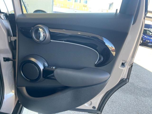 MINI クーパー レザーシートPKG クラシックトリム デジタルPKG シートヒーター ミラーETC LEDヘッドライト コンフォートアクセス インテリジェントセーフティ Bluetooth 禁煙車(32枚目)