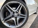 ●純正１８インチアルミホイール：輸入車ならではの卓越した走りを支えるホイールと足回りです！日本車の走りに慣れている方にもぜひ体感して頂きたい程高いレベルでまとまっています！