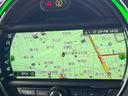 MINI クーパー LEDライトPKG カメラ/パーキングアシストPKG ペッパーPKG 禁煙車 純正ナビ リアビューカメラ インテリジェントセーフティー ETC Bluetooth 中古車画像_4