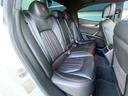 ●後席：大人が乗車しても窮屈さを感じないほど、足元も広々しております。