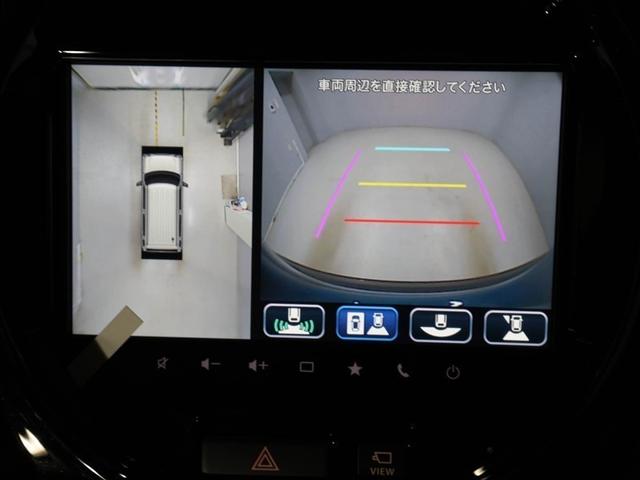 パノラミックビューモニターを装備。駐車場や交差点でクルマを真上から見るように周囲を確認できます。機能の詳細は販売店スタッフまでおたずねください。