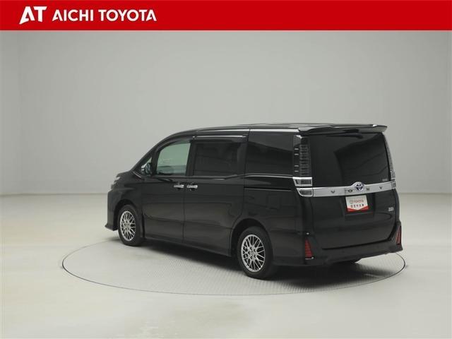 ヴォクシー ハイブリッドＺＳ　煌ＩＩＩ　地デジＴＶ　リヤカメラ　１オナ車　Ｗエアコン　スマートキー　ミュージックプレイヤー接続可　ＤＶＤ再生可　クルコン　ＶＳＣ　キーレス　アルミホイール　ナビ＆ＴＶ　ＬＥＤヘッドランプ　ＥＴＣ　３列シート（4枚目）