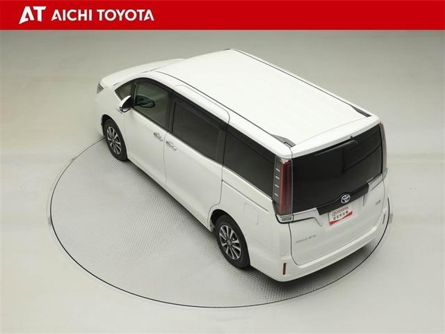 エスクァイア ハイブリッドＧｉ　Ｒカメラ　ＡＡＣ　ナビ＆ＴＶ　リアエアコン　地デジ　クルーズコントロール　ＬＥＤライト　キーレスエントリー　スマートキー付　ＤＶＤ再生可　エアバック　横滑防止装置　盗難防止システム　ＥＴＣ　３列シート（12枚目）