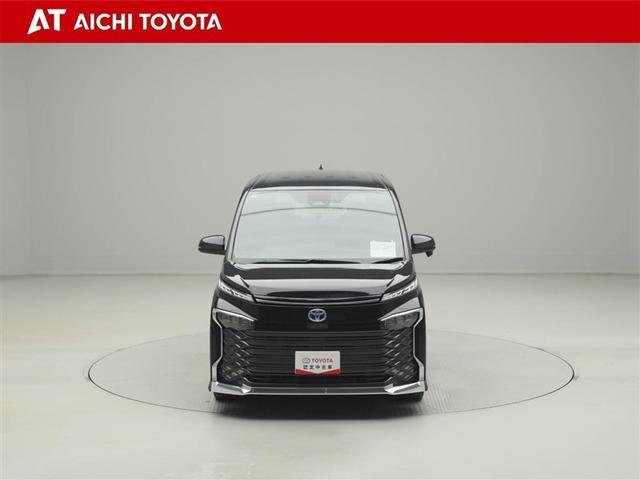 ヴォクシー ハイブリッドＳ－Ｚ　両側Ｐドア　カーテンエアバック　スマキ　プリクラッシュセーフティシステム　Ｗエアコン　Ｒカメラ　ＤＶＤプレーヤー　地デジ　アルミ　１００Ｖ　テレビ　クルーズコントロール　横滑り防止機能　ＬＥＤランプ（9枚目）