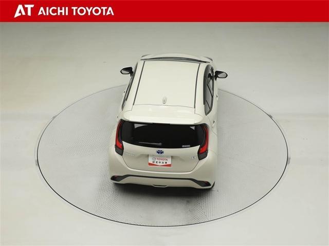 アクア Z 1オーナー車 エアバック AAC LEDライト AC100V 助手席エアバック フルセグテレビ VSC パワーウィンドウ メディアプレイヤー接続 盗難防止システム アルミホイール ETC ナビ&TV(13枚目)