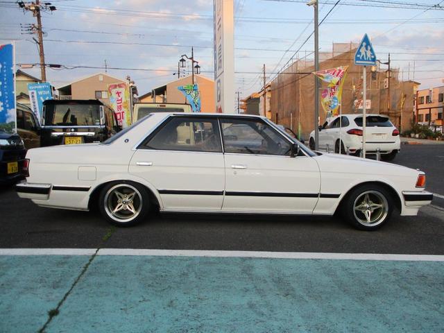 アバンテ ツインカム24 純正マニュアル車(4枚目)