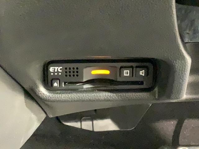 フィットハイブリッド S ホンダセンシング 最長5年保証 ワンオーナー ナビVXM-194VFi TV Rカメラ BTオ-ディオ DVD ETC LEDライト VSA クルコン アルミ フォグ ドアバイザー スマートキー 盗難防止装置 AAC(12枚目)