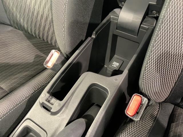 フィットハイブリッド S ホンダセンシング 最長5年保証 ワンオーナー ナビVXM-194VFi TV Rカメラ BTオ-ディオ DVD ETC LEDライト VSA クルコン アルミ フォグ ドアバイザー スマートキー 盗難防止装置 AAC(29枚目)