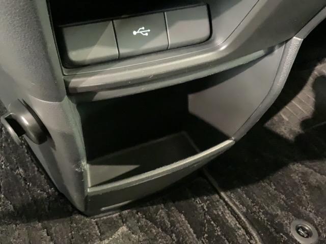 ステップワゴンスパーダ スパーダハイブリッド　Ｇ・ＥＸ　ホンダセンシング　１年保証　ワンオーナー　ナビＶＸＭ－１８５ＶＦＮｉ　ＴＶ　Ｒカメラ　ＣＤ録音　ＢＴオ－ディオ　ＤＶＤ　ドラレコ　ＥＴＣ　ＬＥＤライト　ＶＳＡ　両側電動ドア　シートヒーター　クルコン　アルミ　フォグ（28枚目）