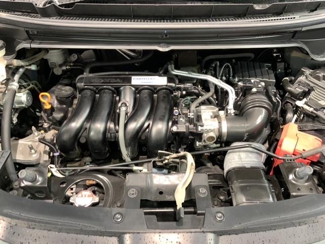 フリード Ｇ・ホンダセンシング　最長５年保証　ワンオーナー　ナビＶＸＭ－１９５ＶＦｉ　ＴＶ　Ｒカメラ　ＣＤ録音　ＢＴオ－ディオ　ＤＶＤ　ＥＴＣ　ＶＳＡ　両側電動ドア　クルコン　スマートキー　盗難防止装置　整備記録簿　ＡＡＣ（44枚目）