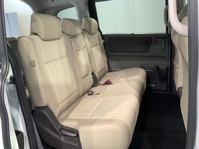 フリード Ｇ・ホンダセンシング　１年保証　ワンオ－ナ－　社外ナビ　ＴＶ　Ｒカメラ　ＣＤ録音　ＢＴオ－ディオ　ＤＶＤ　ＥＴＣ　ＬＥＤライト　両側電動ドア　ＶＳＡ　クルコン　アルミ　スマ－トキ－　盗難防止装置　整備記録簿　スペアキ－（17枚目）