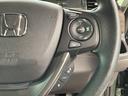 クルーズコントロールを装備しています。高速道路などで一定の速度で走ってくれるので運転が楽ですよ！速度を設定できますので、スピードの出しすぎにも注意できます。