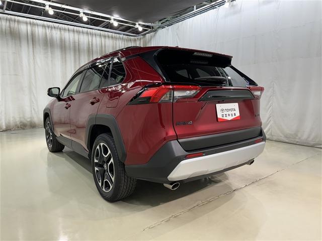 ＲＡＶ４ アドベンチャー　衝突被害軽減システム　メモリーナビ　バックカメラ　ＥＴＣ　ドラレコ　ミュージックプレイヤー接続可　サンルーフ　電動シート　オートクルーズコントロール　ＬＥＤヘッドランプ　スマートキー　キーレス　４ＷＤ（5枚目）