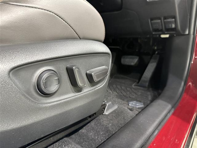 ＲＡＶ４ アドベンチャー　衝突被害軽減システム　メモリーナビ　バックカメラ　ＥＴＣ　ドラレコ　ミュージックプレイヤー接続可　サンルーフ　電動シート　オートクルーズコントロール　ＬＥＤヘッドランプ　スマートキー　キーレス　４ＷＤ（32枚目）