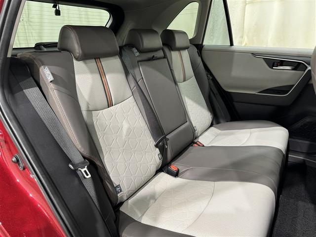 ＲＡＶ４ アドベンチャー　衝突被害軽減システム　メモリーナビ　バックカメラ　ＥＴＣ　ドラレコ　ミュージックプレイヤー接続可　サンルーフ　電動シート　オートクルーズコントロール　ＬＥＤヘッドランプ　スマートキー　キーレス　４ＷＤ（33枚目）