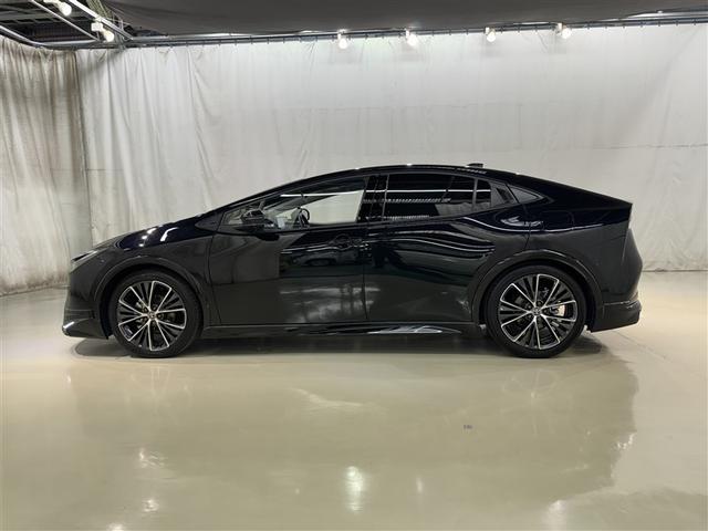 プリウス Z 衝突被害軽減システム フルセグ バックカメラ ETC ドラレコ ミュージックプレイヤー接続可 サンルーフ 電動シート オートクルーズコントロール LEDヘッドランプ スマートキー キーレス(3枚目)