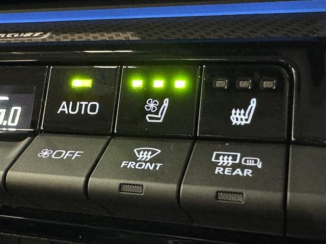 プリウス Z 衝突被害軽減システム フルセグ バックカメラ ETC ドラレコ ミュージックプレイヤー接続可 サンルーフ 電動シート オートクルーズコントロール LEDヘッドランプ スマートキー キーレス(17枚目)