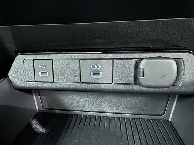 プリウス Z 衝突被害軽減システム フルセグ バックカメラ ETC ドラレコ ミュージックプレイヤー接続可 サンルーフ 電動シート オートクルーズコントロール LEDヘッドランプ スマートキー キーレス(20枚目)