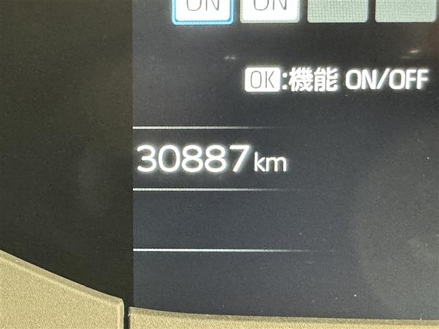 プリウス Z 衝突被害軽減システム フルセグ バックカメラ ETC ドラレコ ミュージックプレイヤー接続可 サンルーフ 電動シート オートクルーズコントロール LEDヘッドランプ スマートキー キーレス(27枚目)