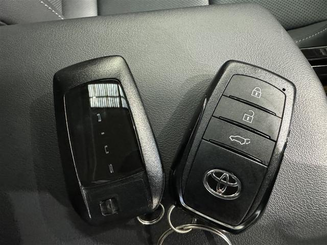 プリウス Z 衝突被害軽減システム フルセグ バックカメラ ETC ドラレコ ミュージックプレイヤー接続可 サンルーフ 電動シート オートクルーズコントロール LEDヘッドランプ スマートキー キーレス(28枚目)