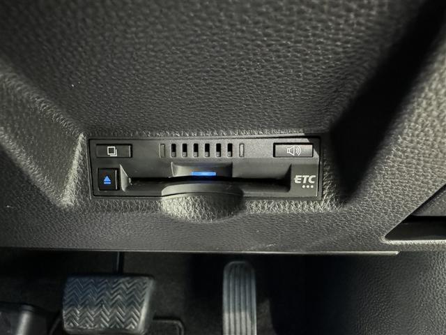 ヤリスクロス ハイブリッドＺ　衝突被害軽減システム　メモリーナビ　バックカメラ　ＥＴＣ　ドラレコ　ミュージックプレイヤー接続可　電動シート　オートクルーズコントロール　ＬＥＤヘッドランプ　スマートキー　キーレス　ハイブリッド（15枚目）