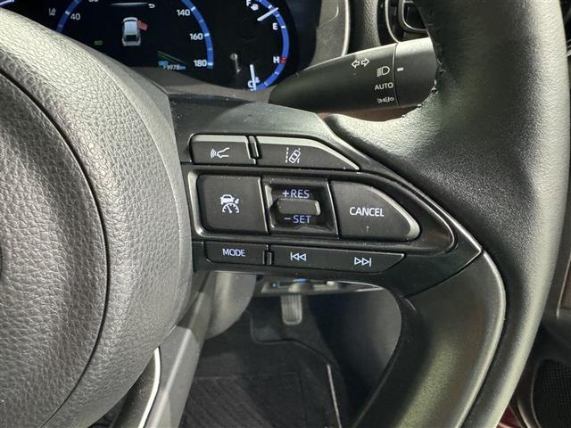 ヤリスクロス ハイブリッドＺ　衝突被害軽減システム　メモリーナビ　バックカメラ　ＥＴＣ　ドラレコ　ミュージックプレイヤー接続可　電動シート　オートクルーズコントロール　ＬＥＤヘッドランプ　スマートキー　キーレス　ハイブリッド（20枚目）