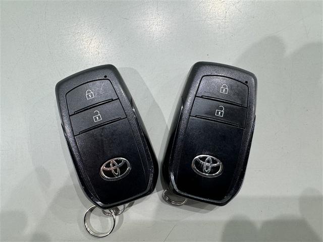 ヤリスクロス ハイブリッドＺ　衝突被害軽減システム　メモリーナビ　バックカメラ　ＥＴＣ　ドラレコ　ミュージックプレイヤー接続可　電動シート　オートクルーズコントロール　ＬＥＤヘッドランプ　スマートキー　キーレス　ハイブリッド（27枚目）