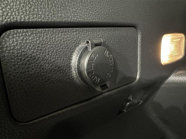 ヤリスクロス ハイブリッドＺ　衝突被害軽減システム　メモリーナビ　バックカメラ　ＥＴＣ　ドラレコ　ミュージックプレイヤー接続可　電動シート　オートクルーズコントロール　ＬＥＤヘッドランプ　スマートキー　キーレス　ハイブリッド（32枚目）