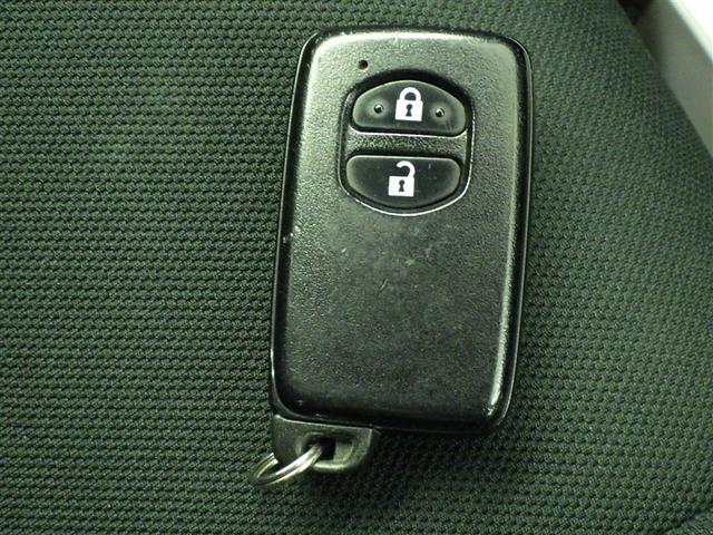 アクア S 衝突被害軽減システム メモリーナビ ワンセグ バックカメラ ETC CD ミュージックプレイヤー接続可 DVD再生 スマートキー キーレス ハイブリッド(22枚目)