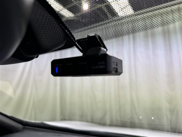 リーフ Ｘ　衝突被害軽減システム　メモリーナビ　フルセグ　バックカメラ　ＥＴＣ　ＣＤ　ミュージックプレイヤー接続可　オートクルーズコントロール　スマートキー　キーレス　電気自動車（28枚目）