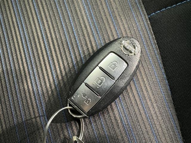 リーフ Ｘ　衝突被害軽減システム　メモリーナビ　フルセグ　バックカメラ　ＥＴＣ　ＣＤ　ミュージックプレイヤー接続可　オートクルーズコントロール　スマートキー　キーレス　電気自動車（29枚目）