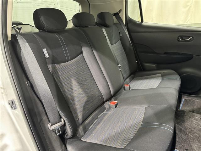 リーフ Ｘ　衝突被害軽減システム　メモリーナビ　フルセグ　バックカメラ　ＥＴＣ　ＣＤ　ミュージックプレイヤー接続可　オートクルーズコントロール　スマートキー　キーレス　電気自動車（31枚目）