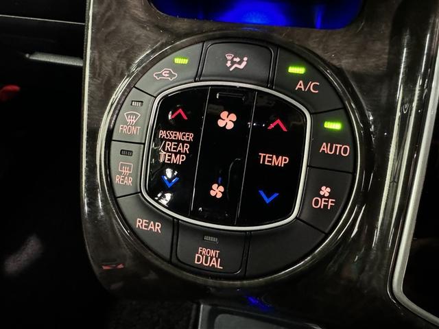 ヴォクシー ＺＳ　衝突被害軽減システム　メモリーナビ　フルセグ　バックカメラ　ＥＴＣ　ドラレコ　ＣＤ　ミュージックプレイヤー接続可　ＤＶＤ再生　後席モニター　オートクルーズコントロール　ＬＥＤヘッドランプ　乗車定員７人（16枚目）